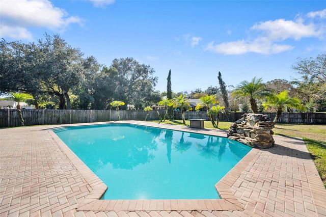 1542 MCCREA DRIVE, Lutz, FL 33549