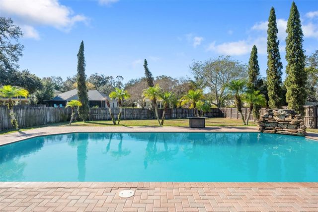 1542 MCCREA DRIVE, Lutz, FL 33549