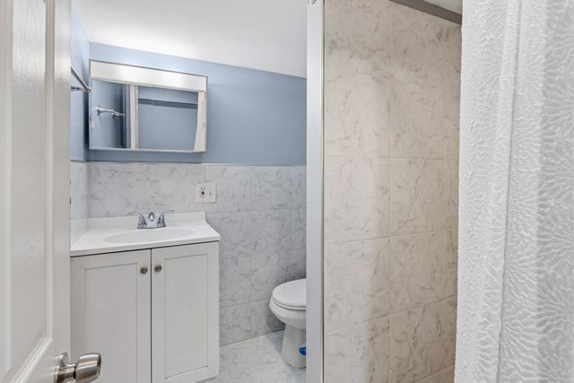3510 N Narragansett Avenue, Chicago, IL 60634