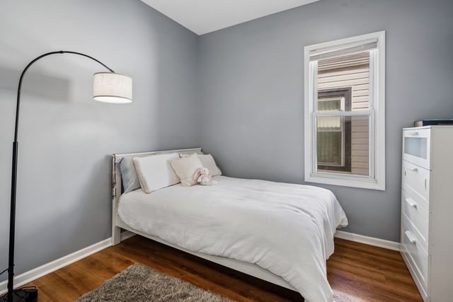 3510 N Narragansett Avenue, Chicago, IL 60634