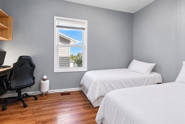 3510 N Narragansett Avenue, Chicago, IL 60634