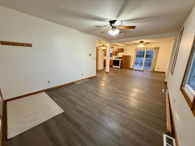 835 E Homeland Court, Beloit, WI 53511