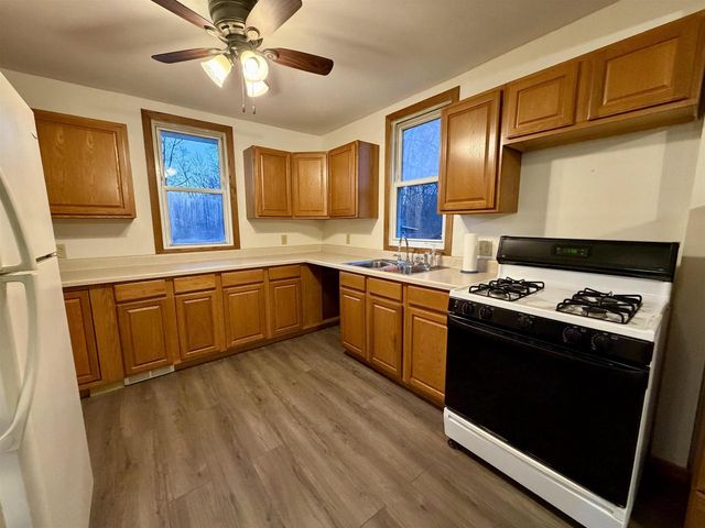 835 E Homeland Court, Beloit, WI 53511