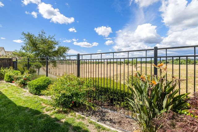 1376 Folsom Meadows Cir, Folsom, CA 95630