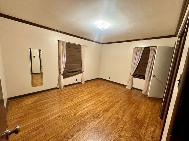 147 Berry St, Camden, TN 38320