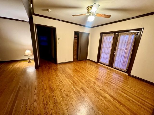 147 Berry St, Camden, TN 38320