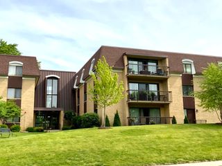 1103 N Mill Street 109, Naperville, IL 60563