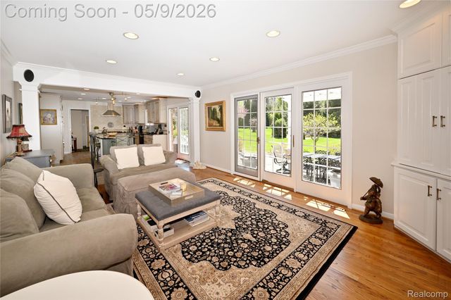 4655 Walnut Lake Road, Bloomfield Hills, MI 48301