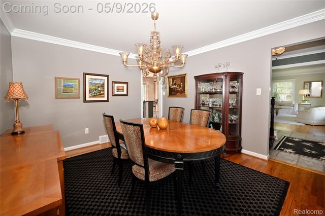 4655 Walnut Lake Road, Bloomfield Hills, MI 48301