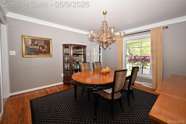 4655 Walnut Lake Road, Bloomfield Hills, MI 48301