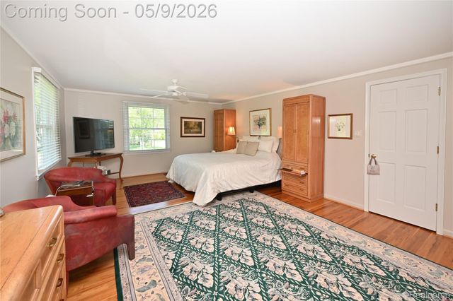4655 Walnut Lake Road, Bloomfield Hills, MI 48301