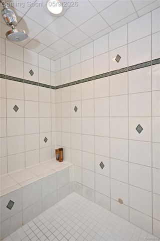 4655 Walnut Lake Road, Bloomfield Hills, MI 48301