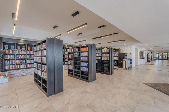 9339 E SUN LAKES Boulevard N, Sun Lakes, AZ 85248