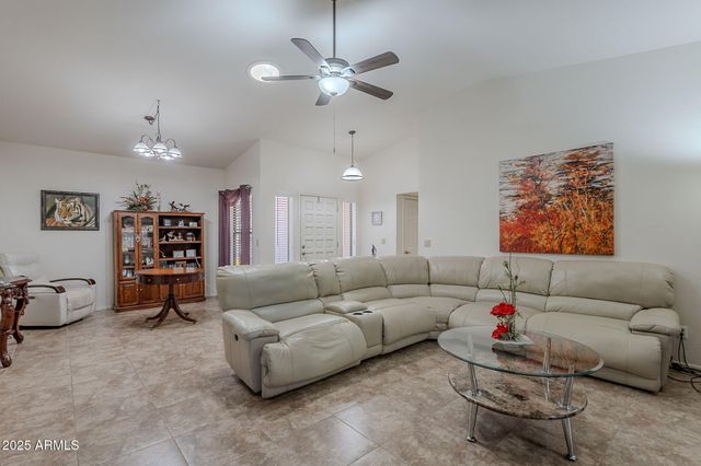 9339 E SUN LAKES Boulevard N, Sun Lakes, AZ 85248