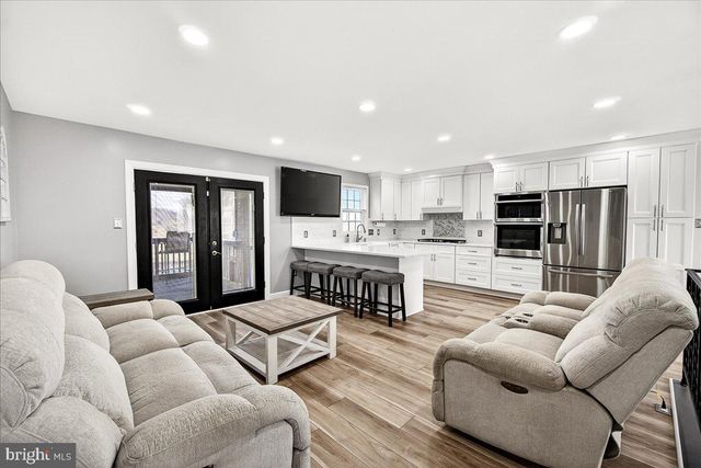 8906 STAUFFER RD, Walkersville, MD 21793