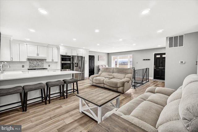 8906 STAUFFER RD, Walkersville, MD 21793