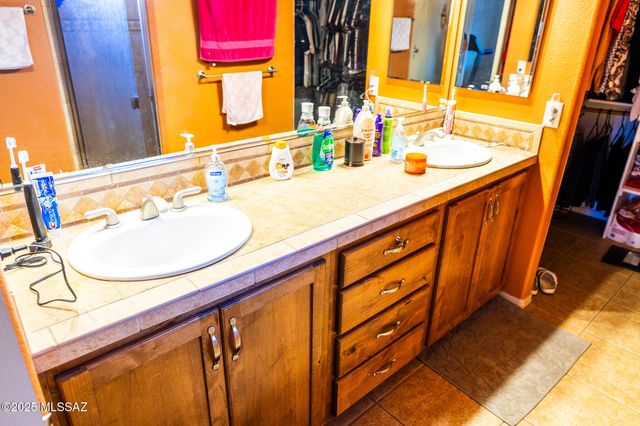 176 Artesian Lane, Benson, AZ 85602