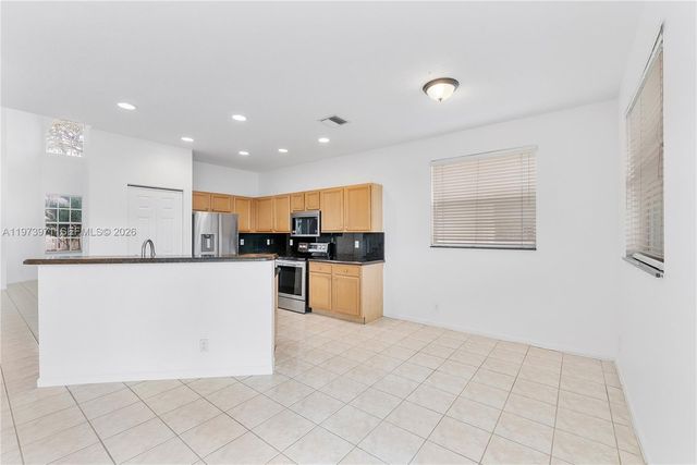 3622 Dunes Vista Dr, Pompano Beach, FL 33069