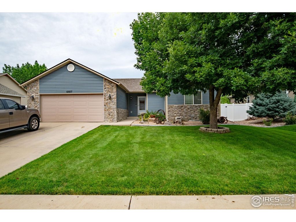 6937 Raleigh St, Wellington, CO 80549