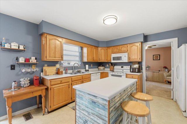 32 Barnwood Court, Florence, KY 41042