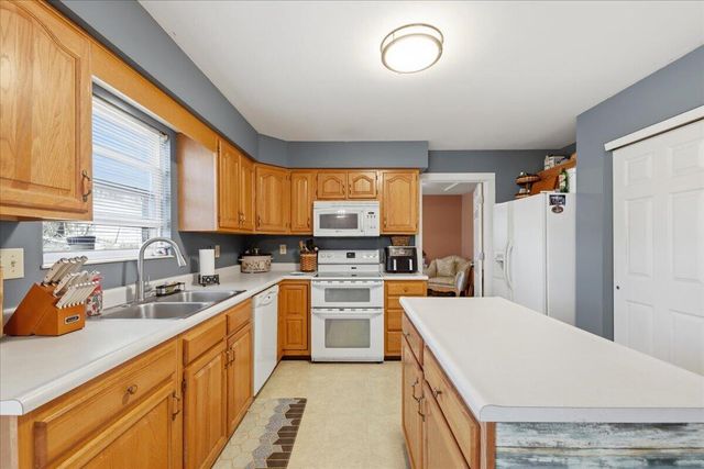 32 Barnwood Court, Florence, KY 41042