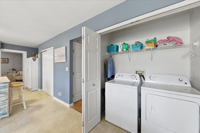 32 Barnwood Court, Florence, KY 41042