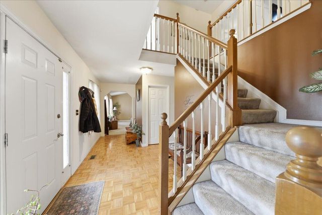 32 Barnwood Court, Florence, KY 41042