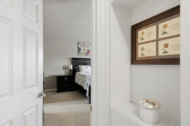 32 Barnwood Court, Florence, KY 41042