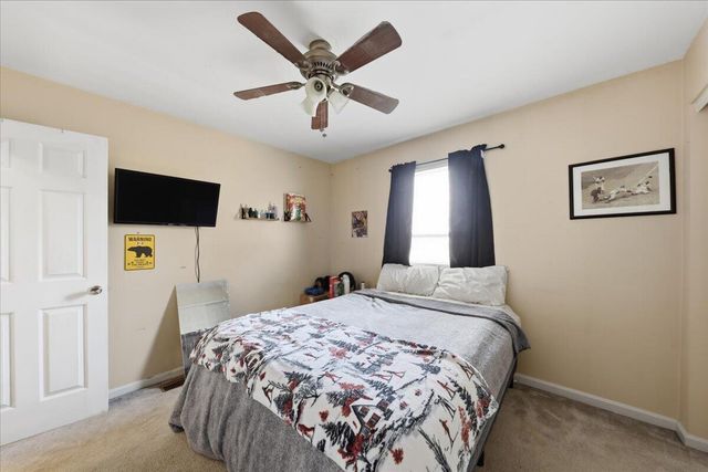 32 Barnwood Court, Florence, KY 41042