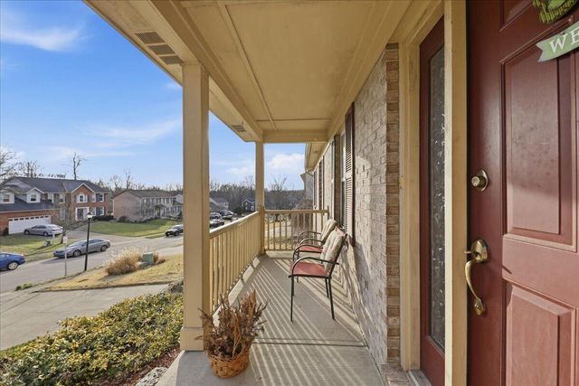 32 Barnwood Court, Florence, KY 41042