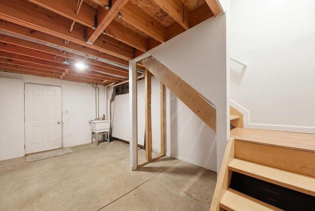 32 Barnwood Court, Florence, KY 41042