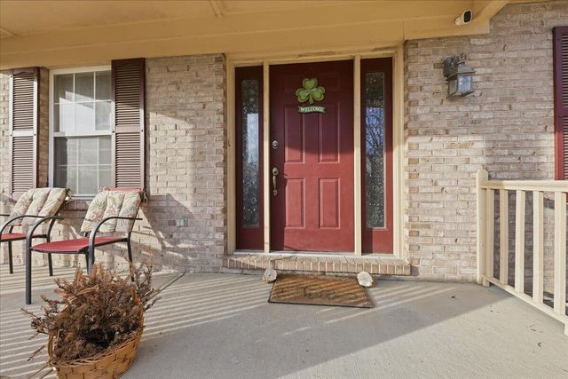 32 Barnwood Court, Florence, KY 41042