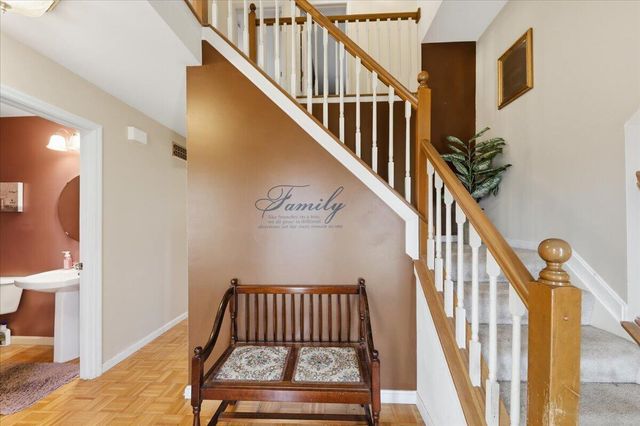 32 Barnwood Court, Florence, KY 41042