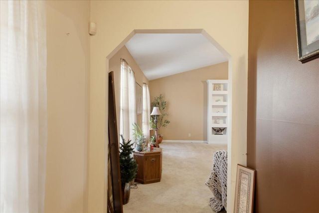 32 Barnwood Court, Florence, KY 41042