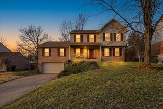 32 Barnwood Court, Florence, KY 41042