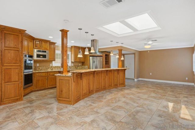 12447 Horado, San Diego, CA 92128