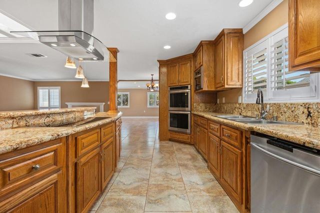 12447 Horado, San Diego, CA 92128