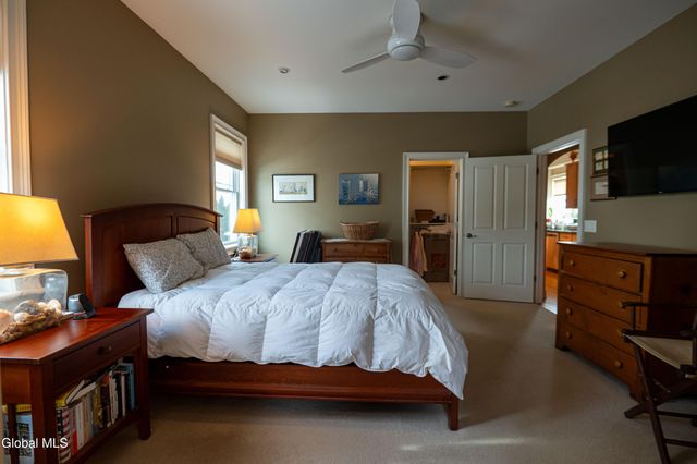 5 Richard Avenue, Saratoga Springs, NY 12866