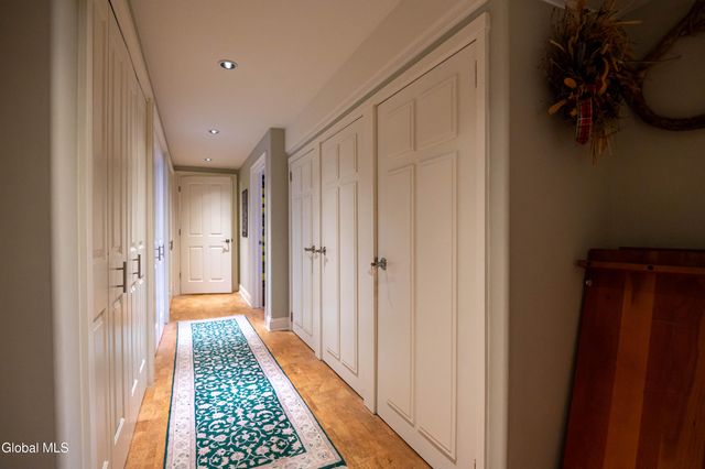 5 Richard Avenue, Saratoga Springs, NY 12866