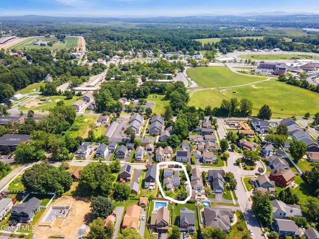 5 Richard Avenue, Saratoga Springs, NY 12866