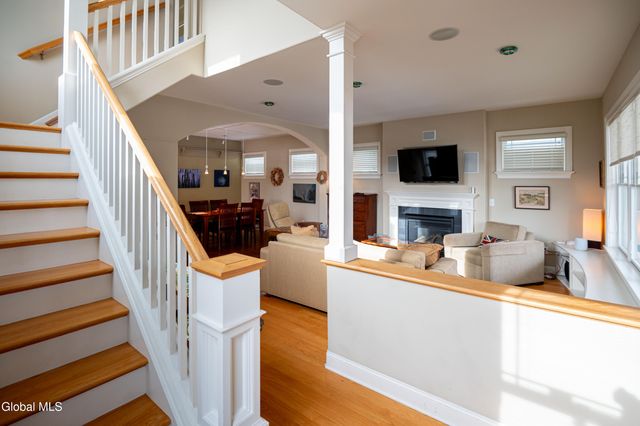 5 Richard Avenue, Saratoga Springs, NY 12866