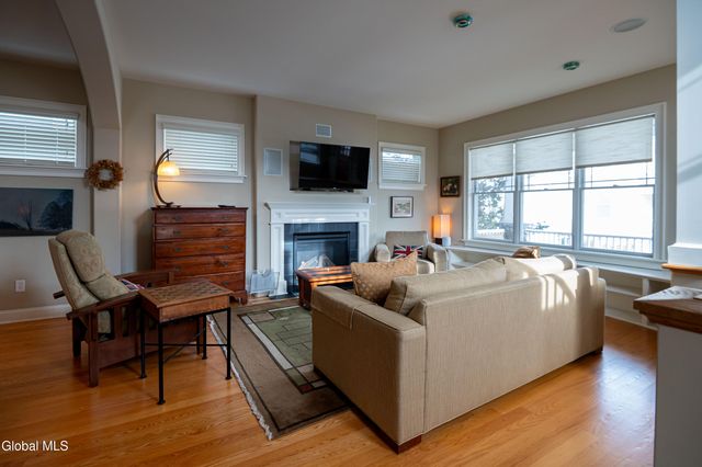 5 Richard Avenue, Saratoga Springs, NY 12866