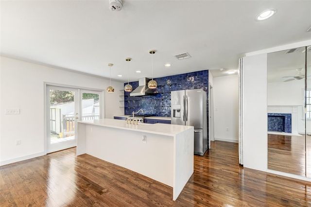 1002 E 38 ST, Austin, TX 78705