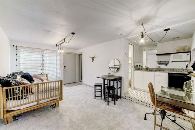 1002 E 38 ST, Austin, TX 78705