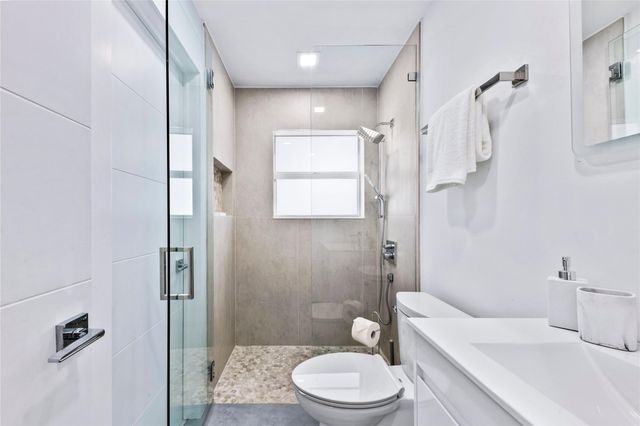3329 NE 17th Street, Fort Lauderdale, FL 33305