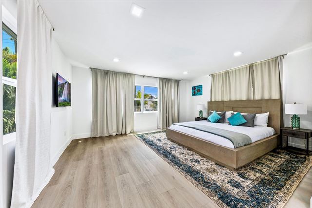 3329 NE 17th Street, Fort Lauderdale, FL 33305