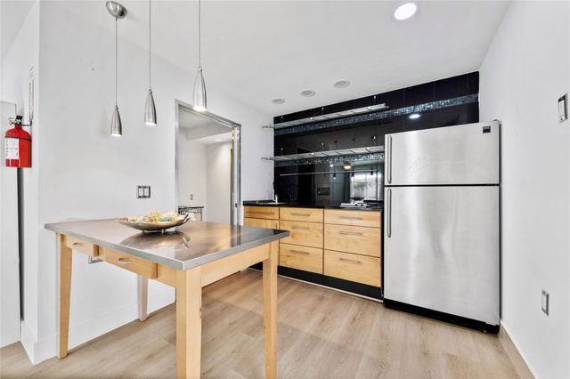 3329 NE 17th Street, Fort Lauderdale, FL 33305