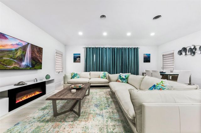 3329 NE 17th Street, Fort Lauderdale, FL 33305