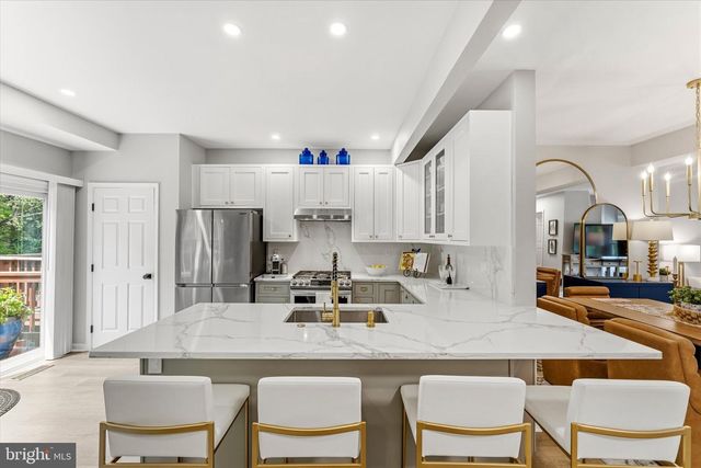 6836 GENERAL LAFAYETTE WAY, Gainesville, VA 20155
