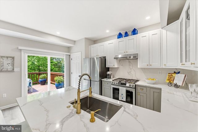 6836 GENERAL LAFAYETTE WAY, Gainesville, VA 20155